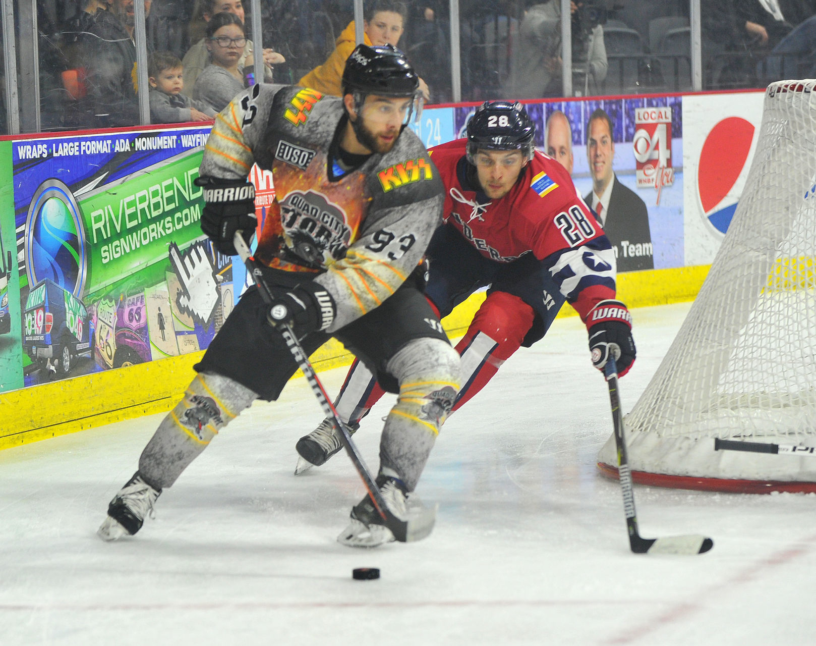 Quad City Storm hosting the Evansville Thunderbolts